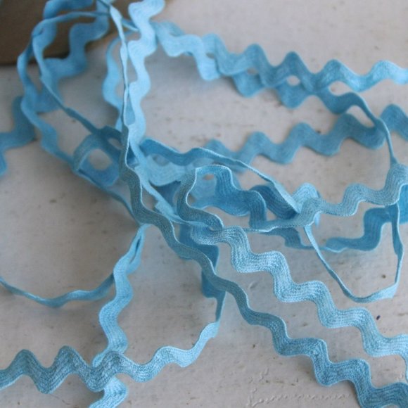 Vintage 1960s Ric Rac Trim, Blue / 5mm wide, 5 yards / Sewing  Supply - Picture 4 of 10
